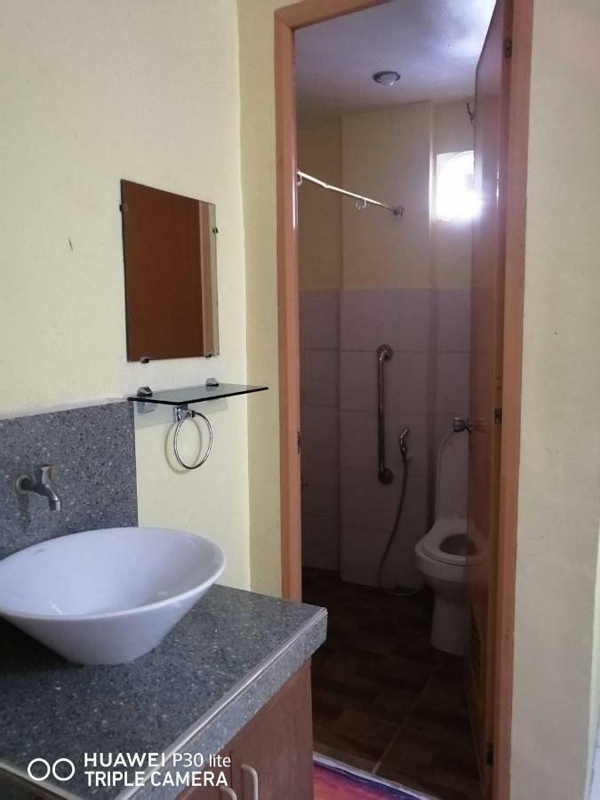 El Moro Beach Resort (Adults Only) Balabag  Екстериор снимка